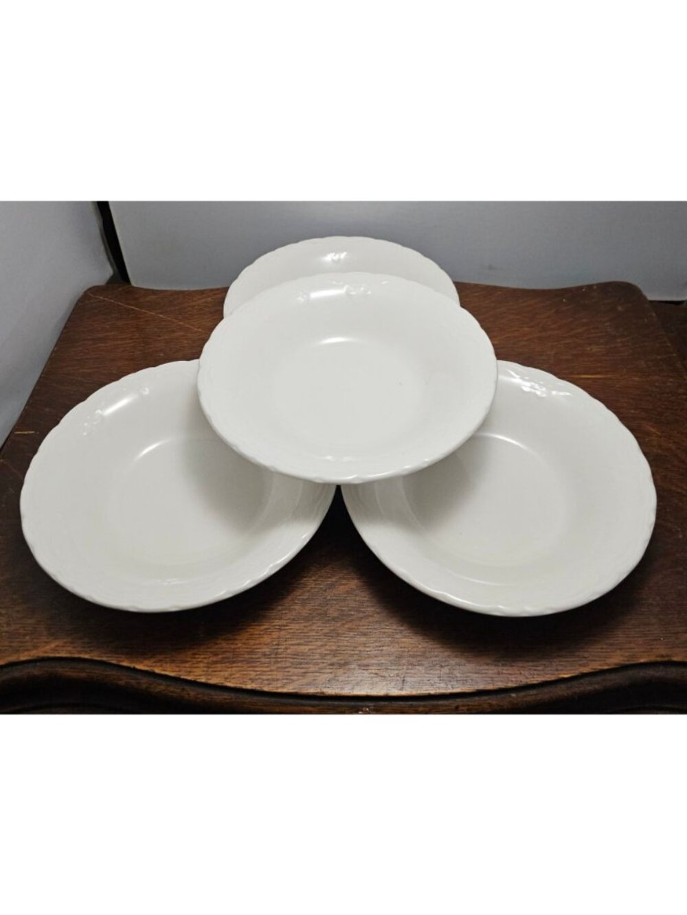 4 Versailles Soup Bowls by Tabletops Unlimited 8" wide rim embossed vintage scal - Picture 2 of 9